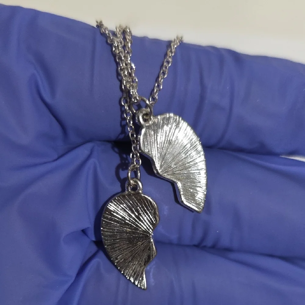 Silver Best Friends Broken Heart Necklace Set – Matching Split Pendant Jewelry